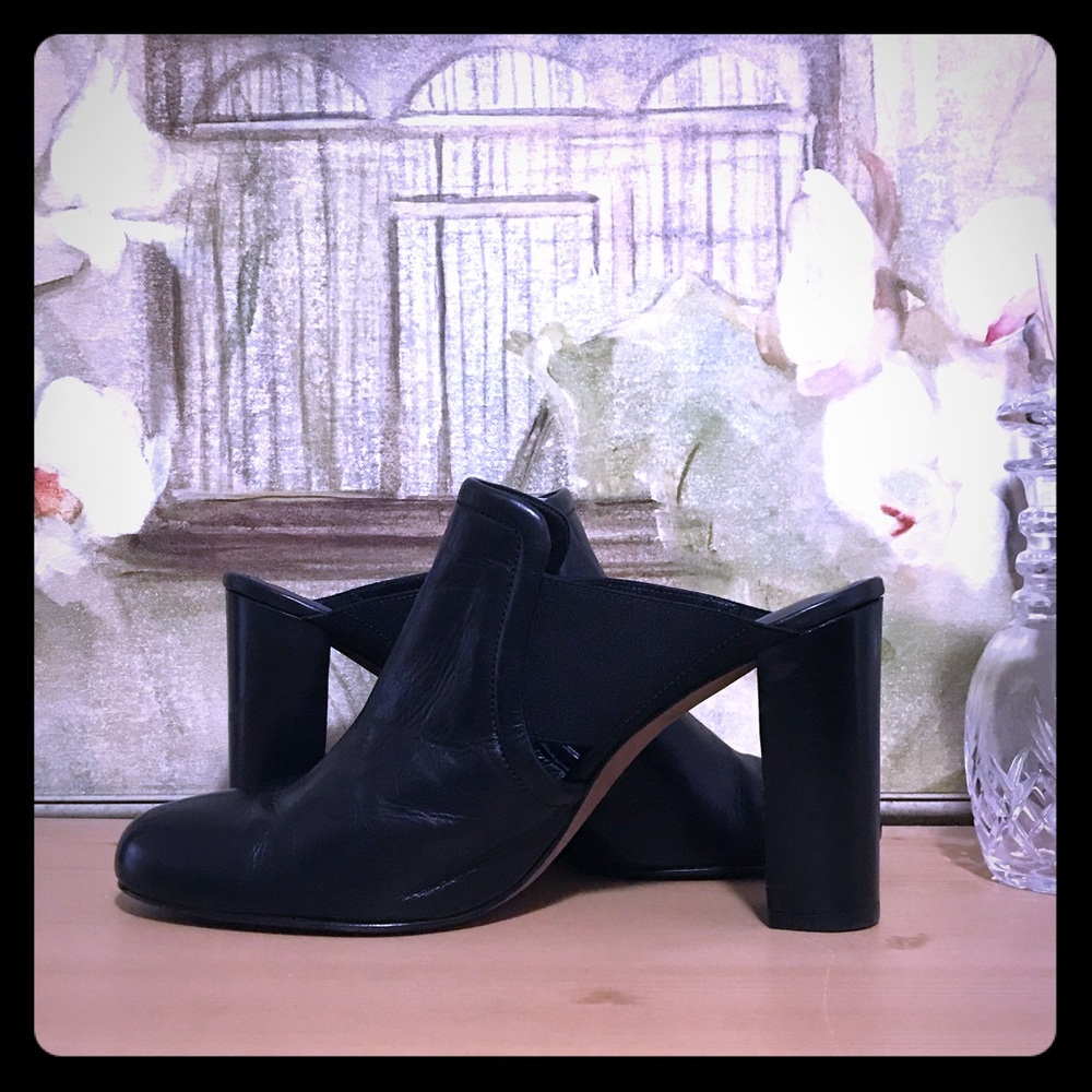 New Donald J. Pliner Mule